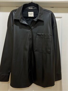 NWT Abercrombie faux leather oversized button down size xl